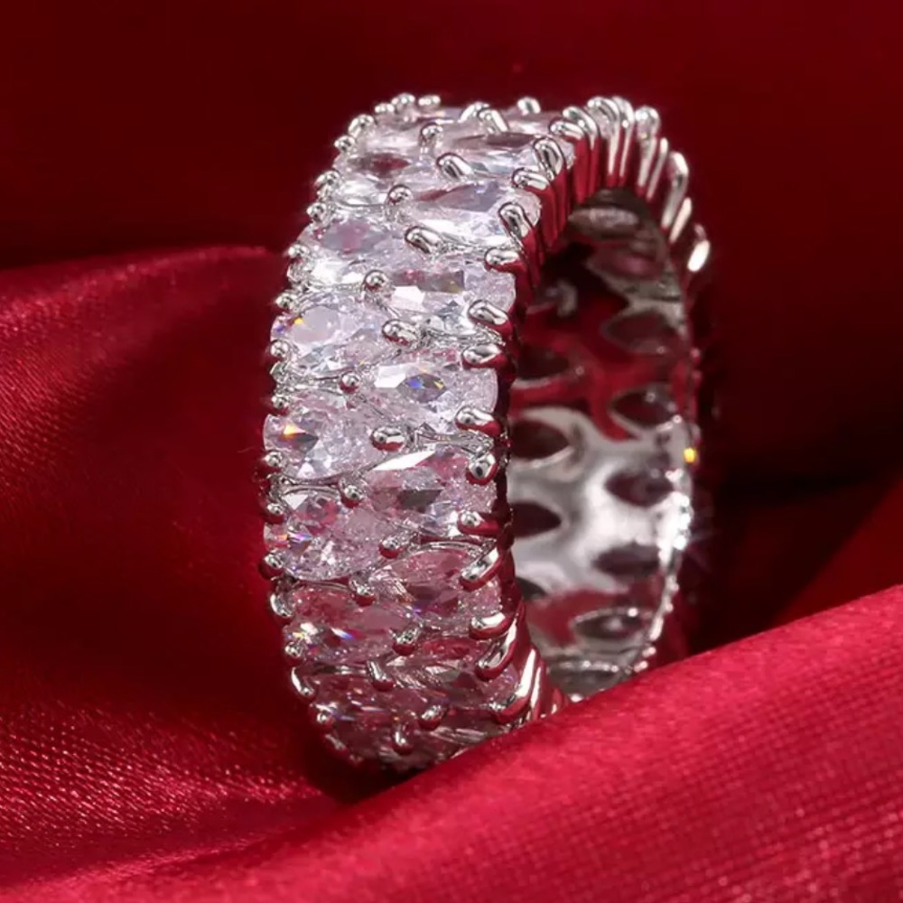 Sterling silver teardrop CZ stone promise ring - Picture 4 of 6